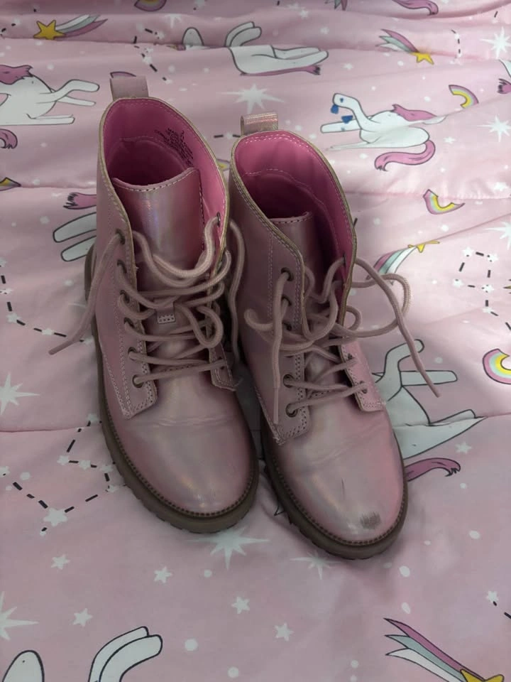 Girls pink iridescent boots - photo 2
