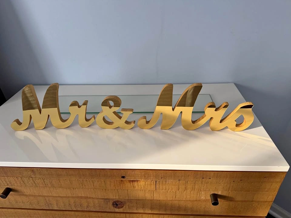 Mr & Mrs Gold Mirror Decor for Wedding
