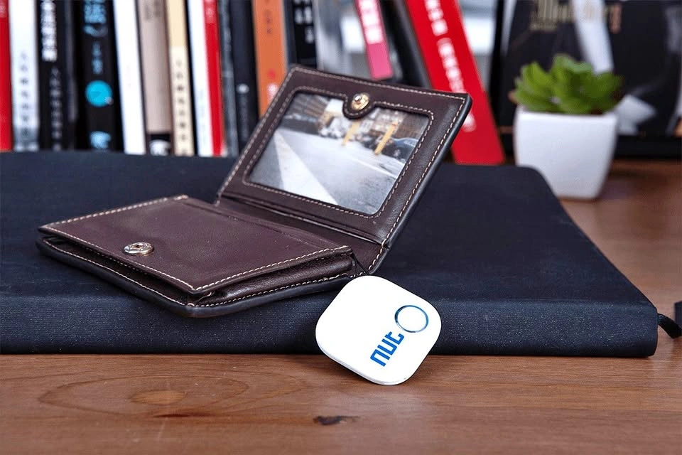 Nut 2 Smart Bluetooth Tracker - White