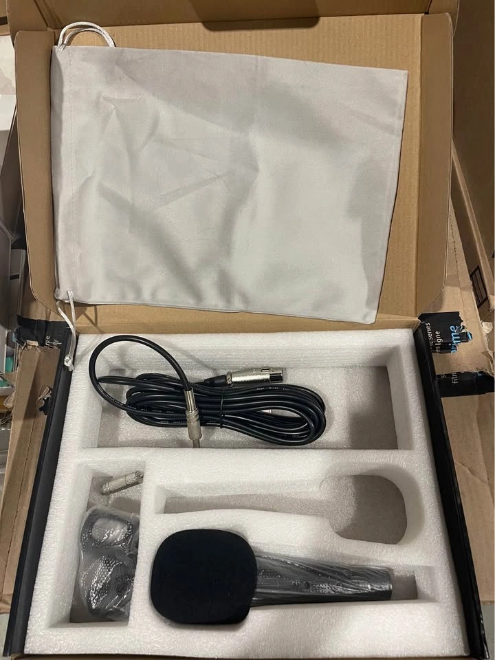 NEW Wired Microphone for Karaoke Singing - photo 5