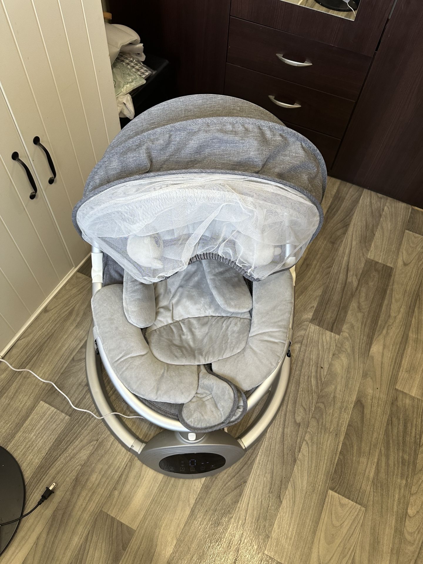 Baby swing