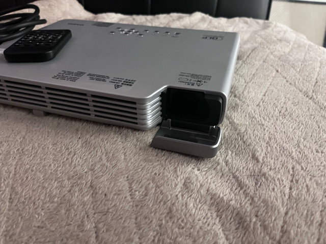 Casio DLP portable projector Xj-s10