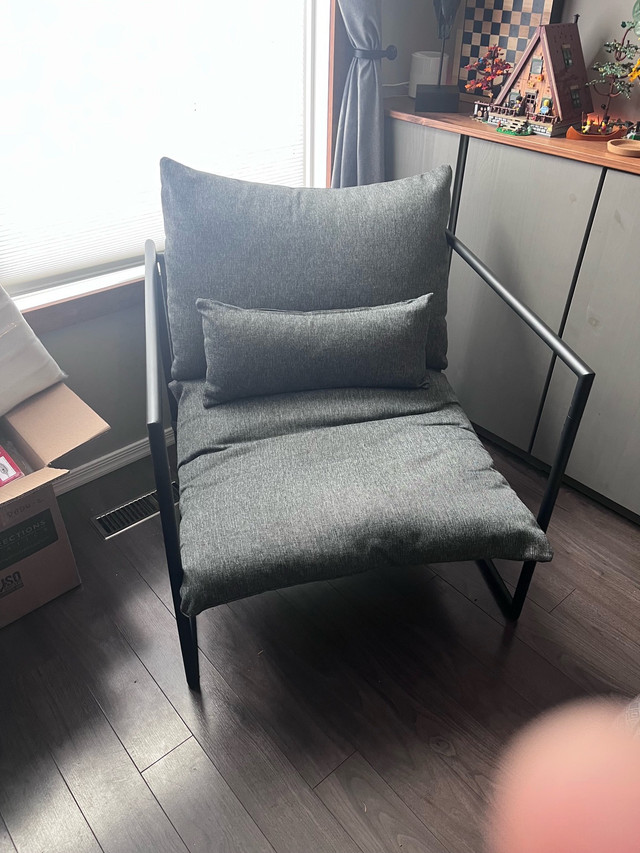 Living Room Chair. - perfect condition