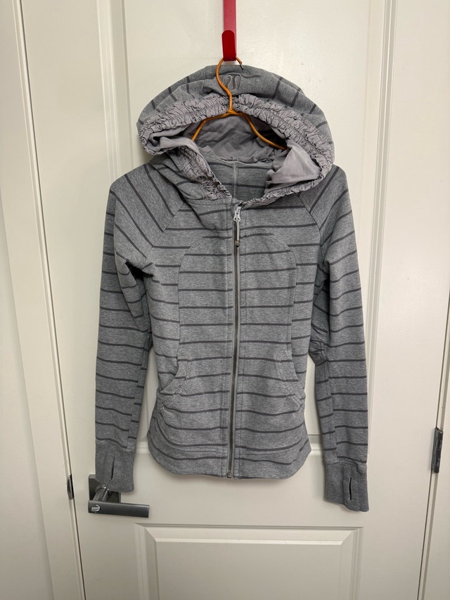 Lululemon Grey Movement Jacket - Size 4
