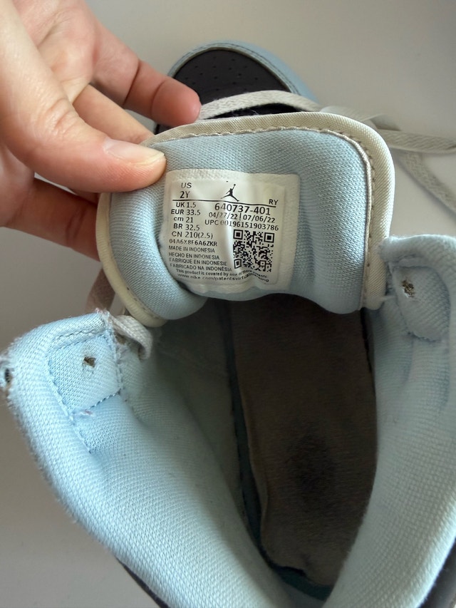 Nike Kids Air Jordan 1 Mid Sneakers Size 2Y - photo 5