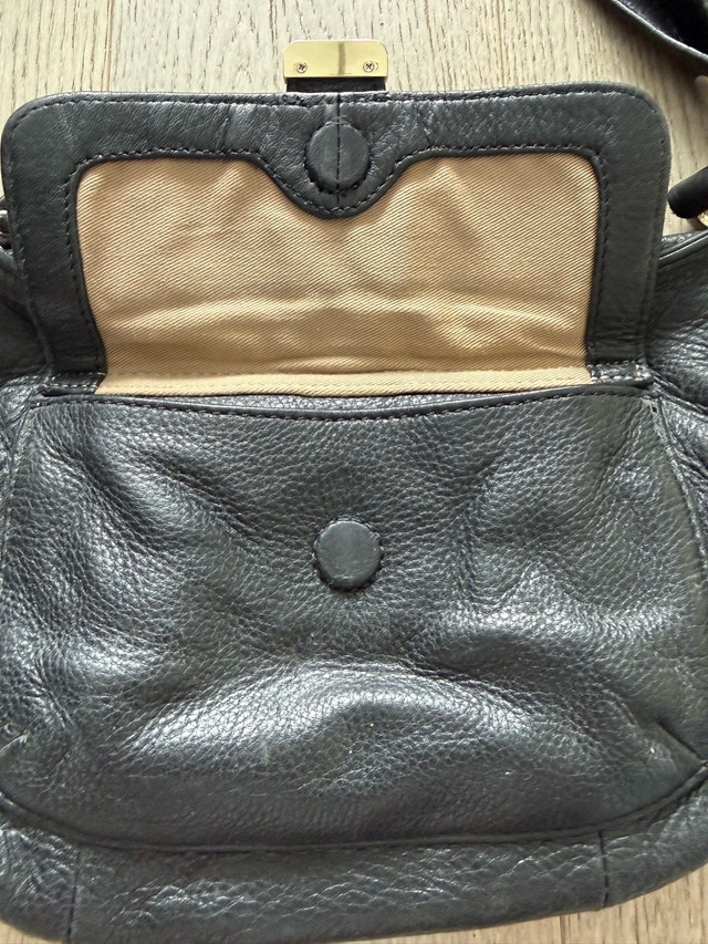 Liz Claiborne 100% Genuine Leather Small Black Bag - photo 2
