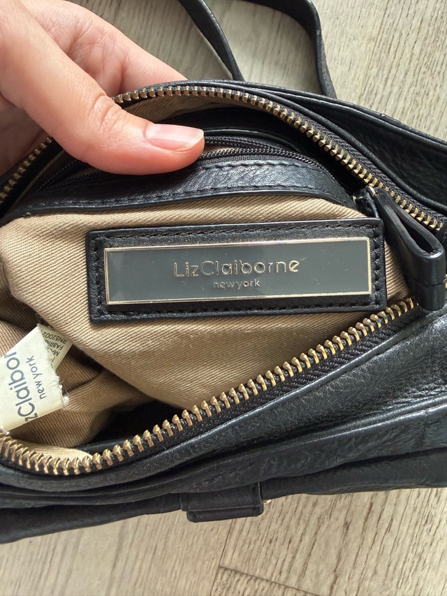 Liz Claiborne 100% Genuine Leather Small Black Bag - photo 4