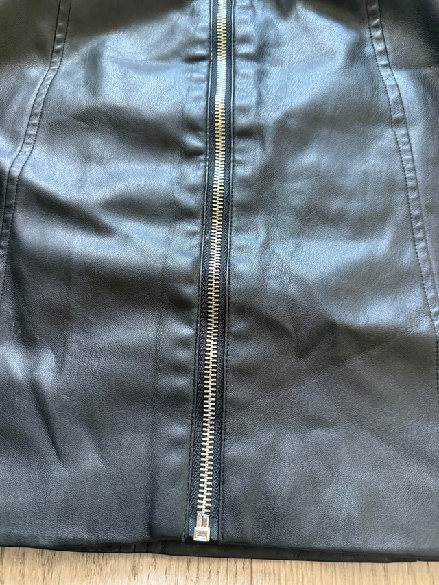 Forever 21 Faux Leather High Rise Mini Skirt M - photo 4