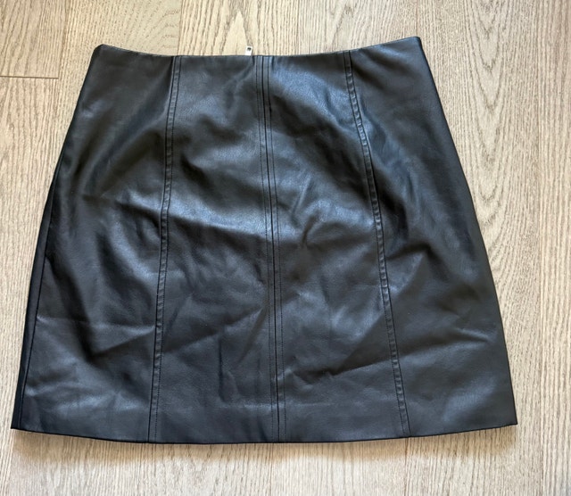 Forever 21 Faux Leather High Rise Mini Skirt M - photo 5