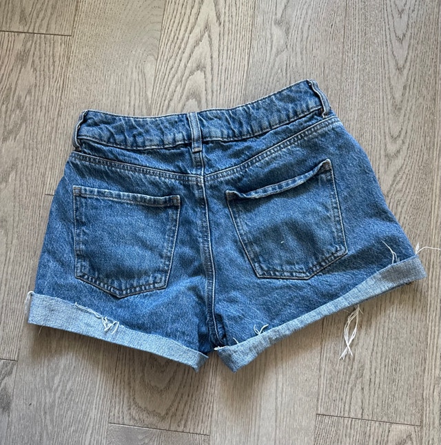 Garage Mom High Rise Denim Shorts Size 01/25 - photo 4