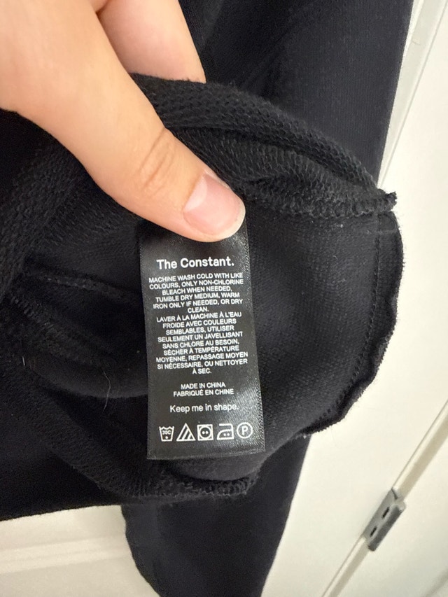 Aritzia the Constant Cropped Black Hoodie - Size 1 - photo 3