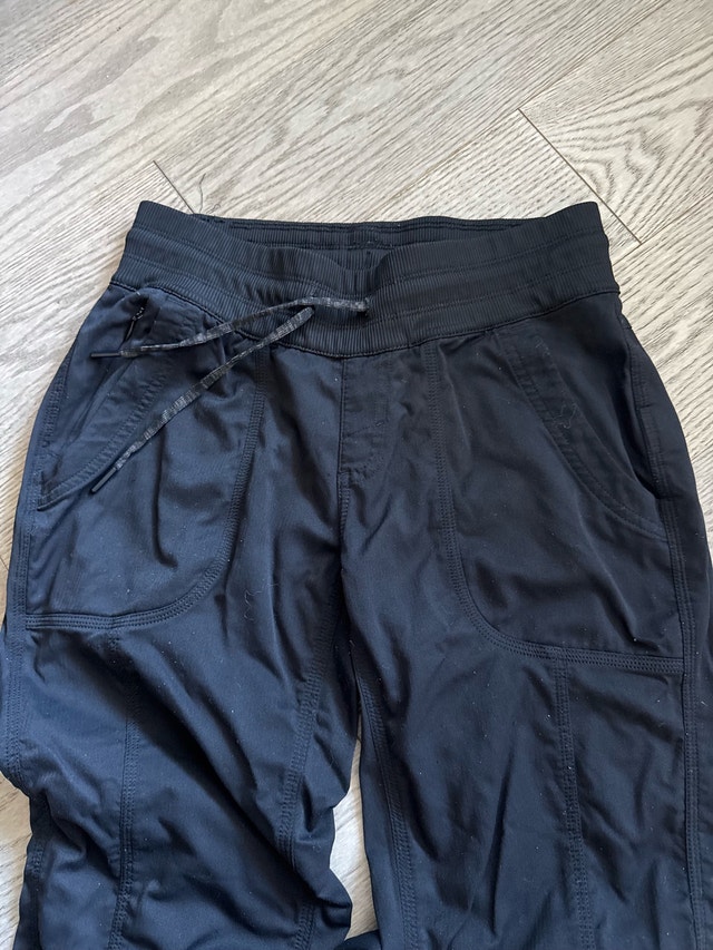 The North Face Black Women's Athletic Jogger Pants S - photo 3