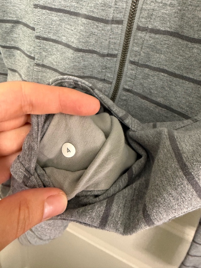 Lululemon Athletica Grey Movement Jacket - Size 4 - photo 5