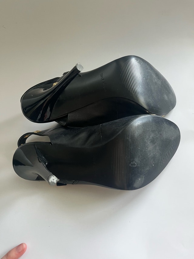 Guess Olympic Patent Black Open-Toe High Heels Size 7 - photo 5