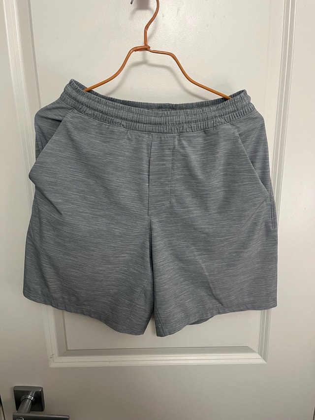 Lululemon Athletica Men's Elastic Lined Shorts - Light Grey