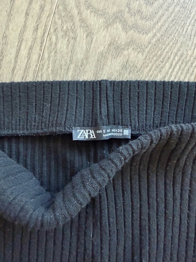 Zara Black High Ride Below Knee Ribbed Skirt S - photo 2