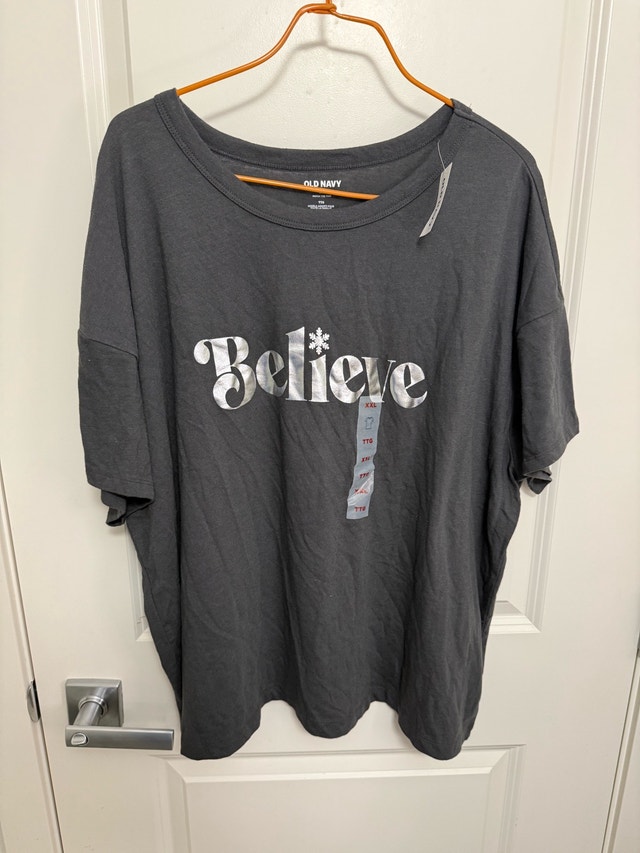 Old Navy Women's Charcoal 'Believe' Graphic Tee XXL
