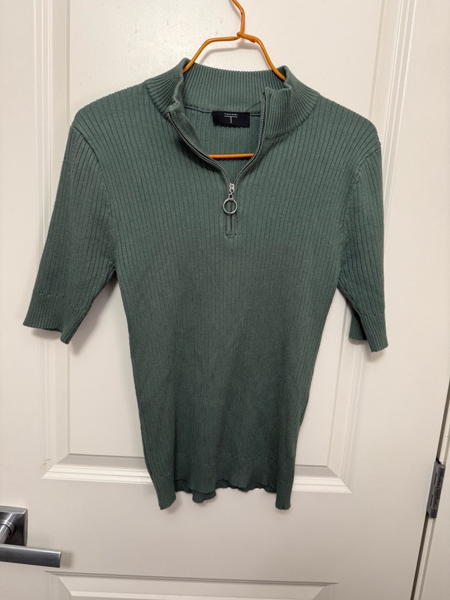 Tahari Women's Sage Ribbed Quarter-Zip Knit Top M
