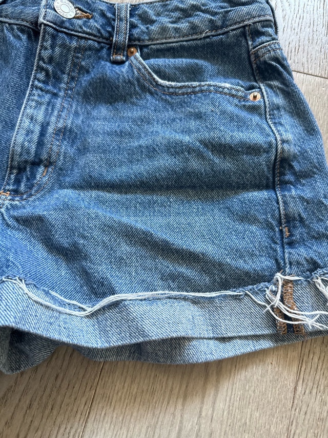 Garage Mom High Rise Denim Shorts Size 01/25 - photo 3