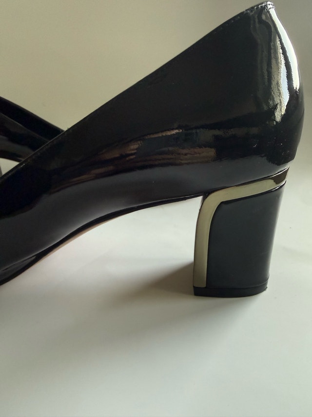 VANELi Classic Black Patent Low Block Heel Pumps Size 12 - photo 2