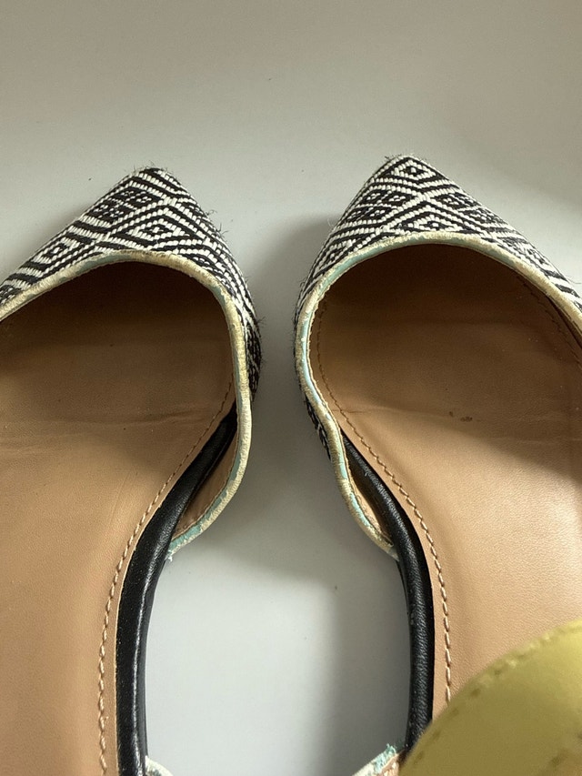 Material Girl Pointed Toe Flats Size 36 - photo 3