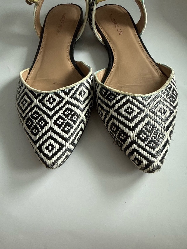 Material Girl Pointed Toe Flats Size 36 - photo 5
