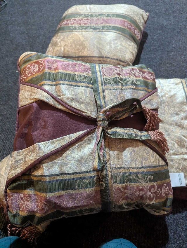 Croscill Decorative Pillow Set - photo 4