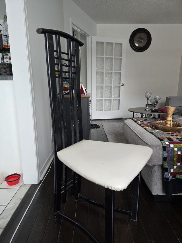Dining Table with Hutch - photo 3