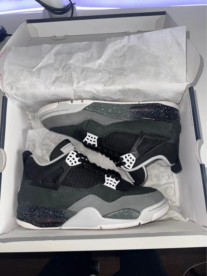 Jordan 4 fears size 8.5 - photo 2