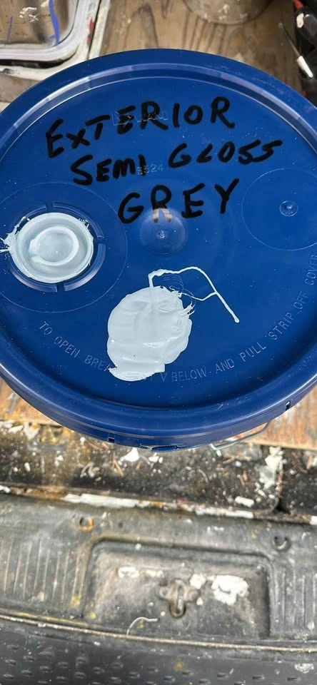New Full Pail Latex Exterior Semi Gloss Grey Paint - photo 2