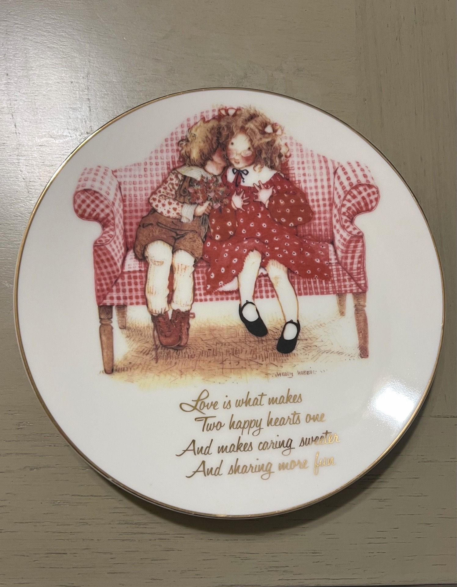 Holly Hobbie "Happy Hearts" Collector Plate – 1980 Limited Editi