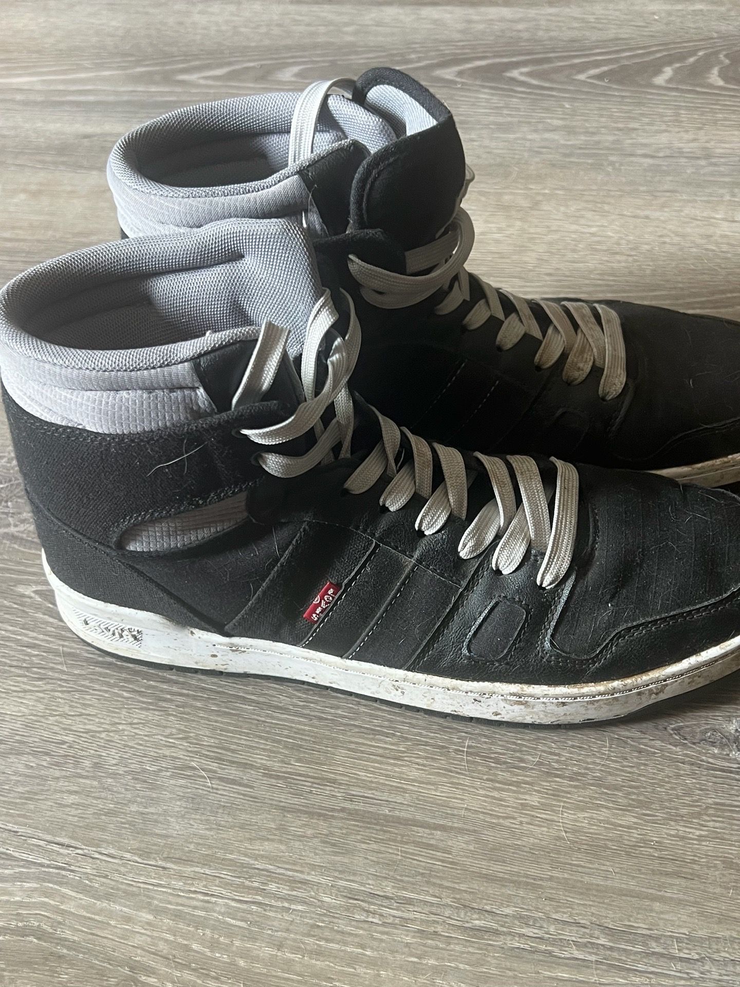 🔥 Levi’s Men’s Black Lifestyle Sneakers – Size 12 🔥 - photo 3