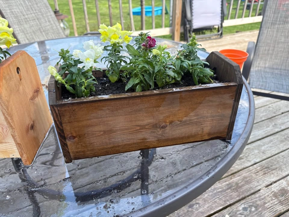 Small Cedar Table Planters - photo 4