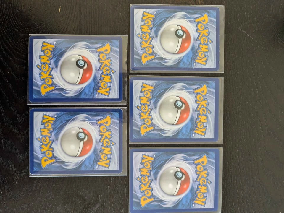 Pokemon Card Lot - Pikachu - photo 2