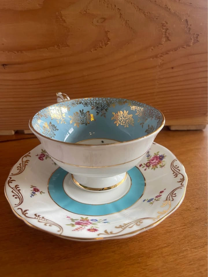 10 Assorted Fine Bone China Teacups (Shelley, Royal Chelsea, Par - photo 4