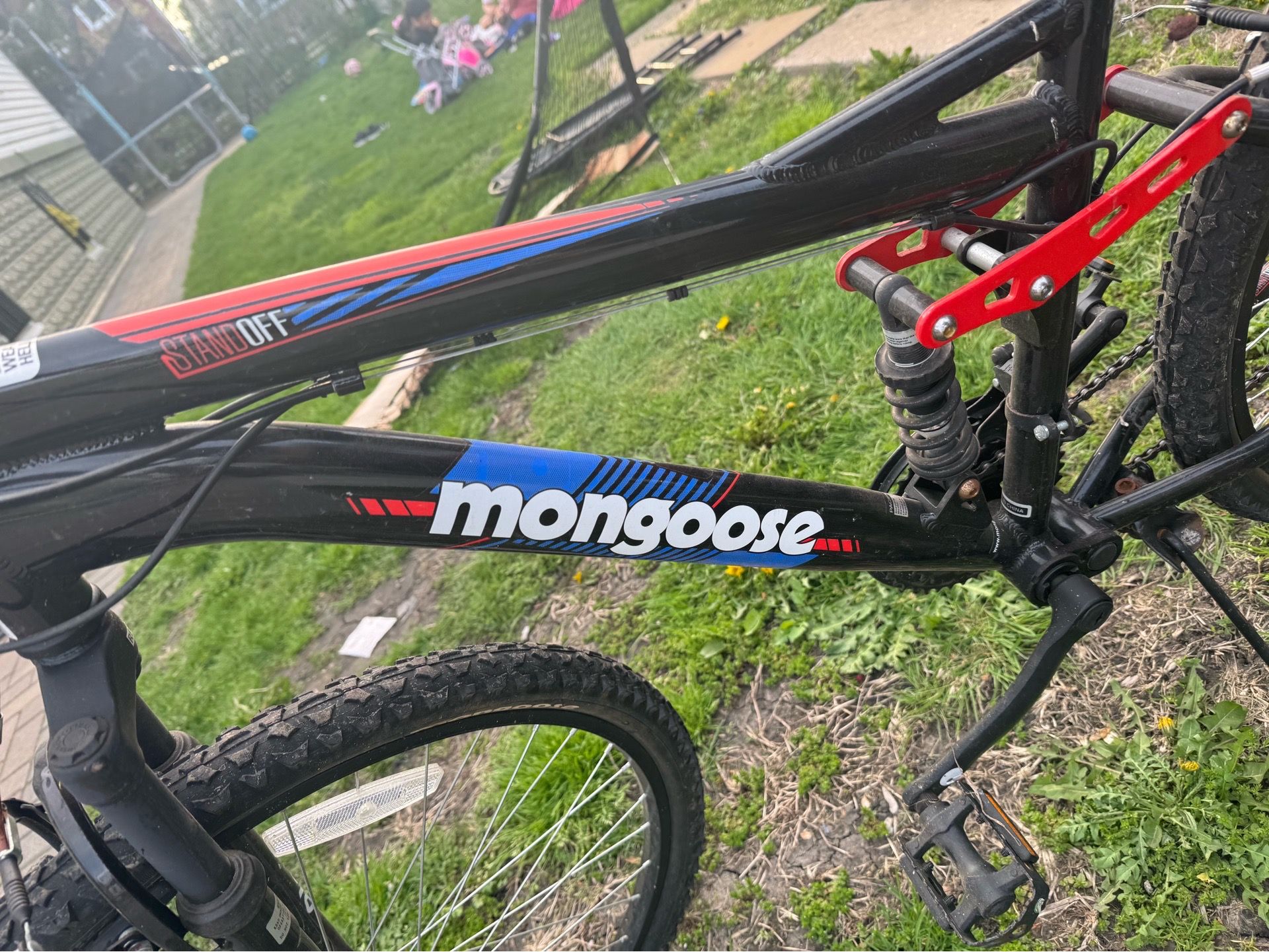 Mongoose Standoff 26-inch Mountain Bike