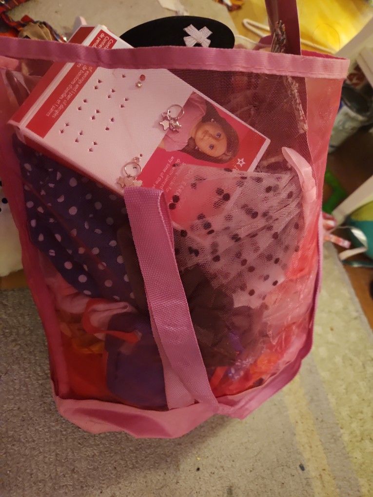 2 American Girl Dolls With Accessories - photo 4