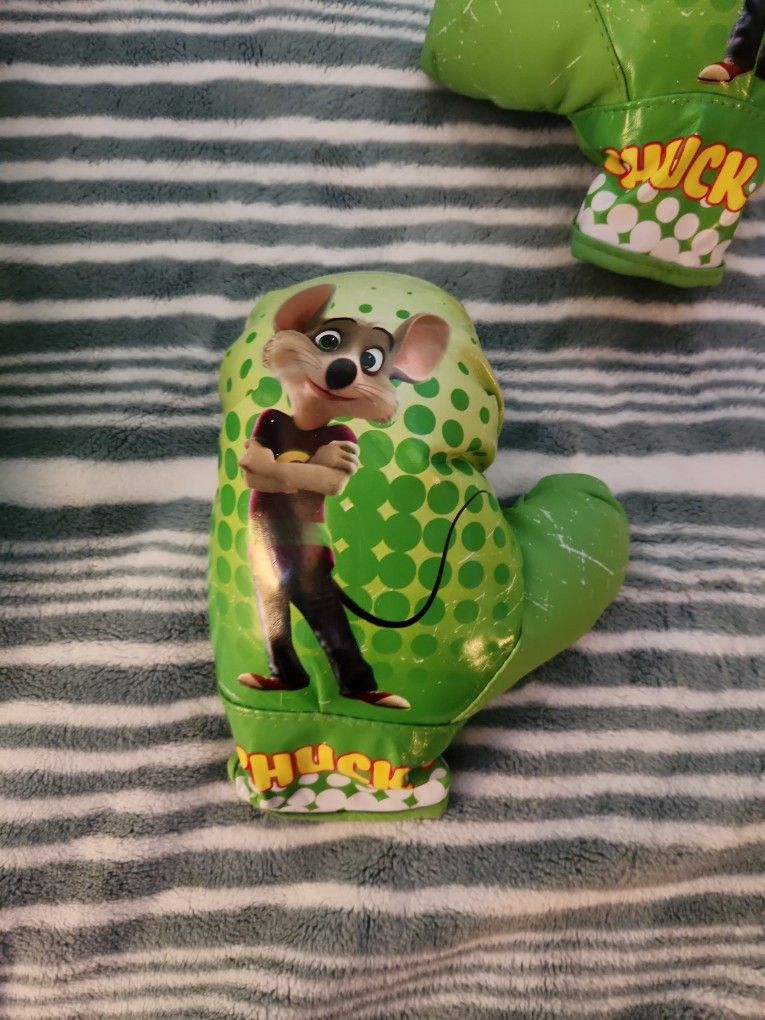 Chuck E Cheese Boxing Glove And Bag Set - photo 3