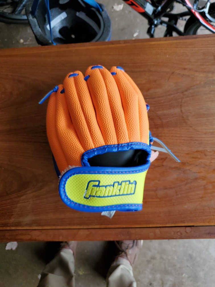 Kid Size Franklin Baseball Glove