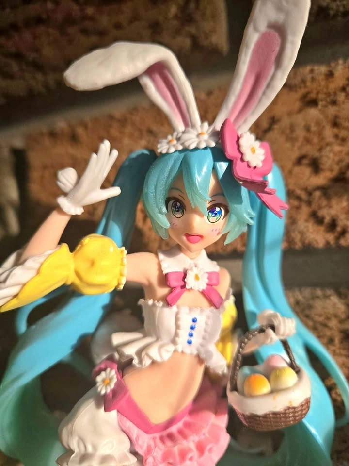 Hatsune Miku Easter / Spring Figure Anime Collectible 🌱