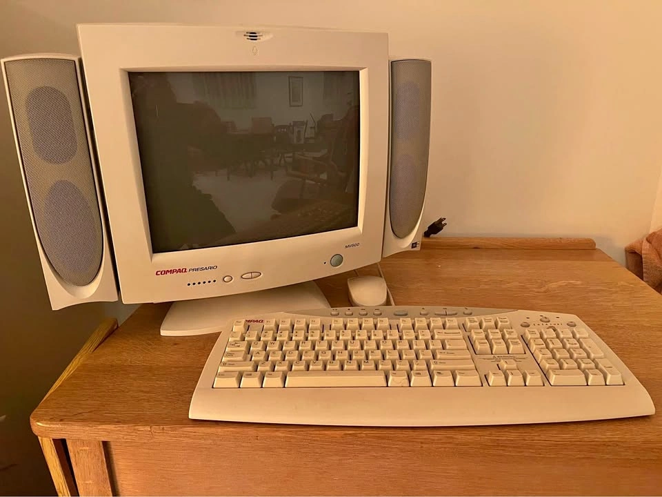 Compaq Presario MV500 Monitor, Keyboard, Mouse & Computer