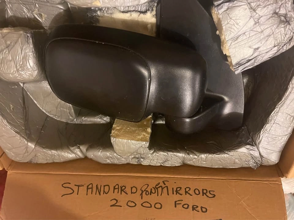2000 Ford F-250 Super Duty Side Mirrors - photo 4