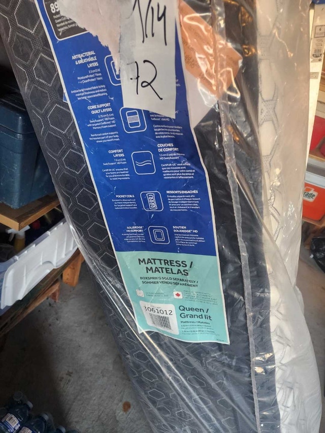 Queen Mattress BRAND NEW NEVER USED - photo 2