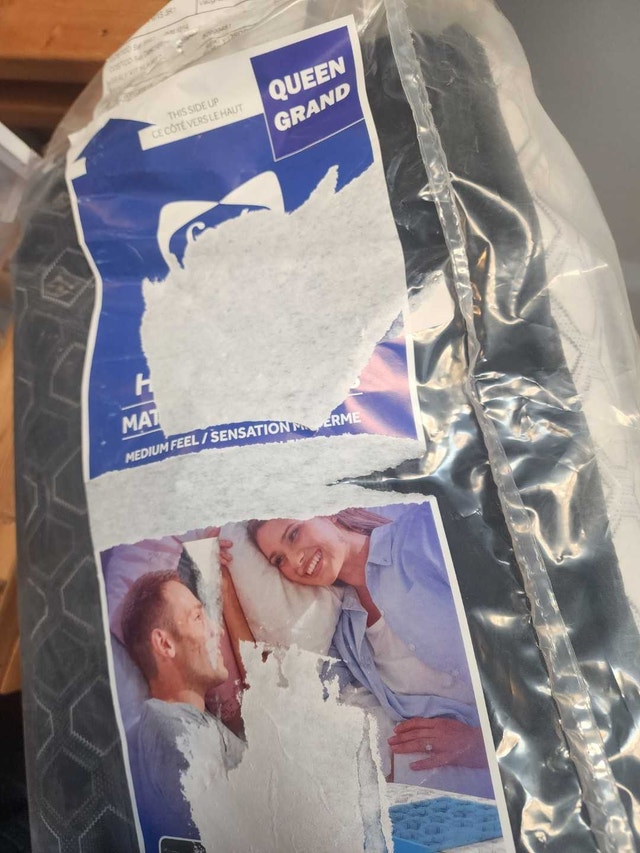 Queen Mattress BRAND NEW NEVER USED - photo 4