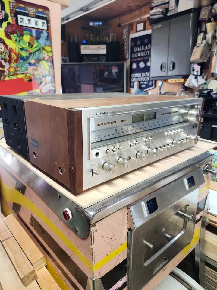 Pioneer Stereo Receiver Model SX-1250 - photo 4