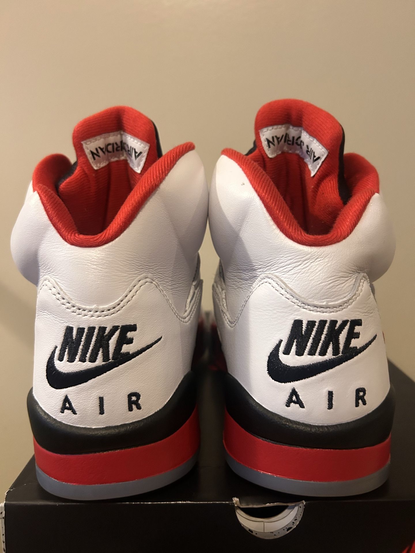 Air Jordan 5 Fire Red 2025 - photo 2