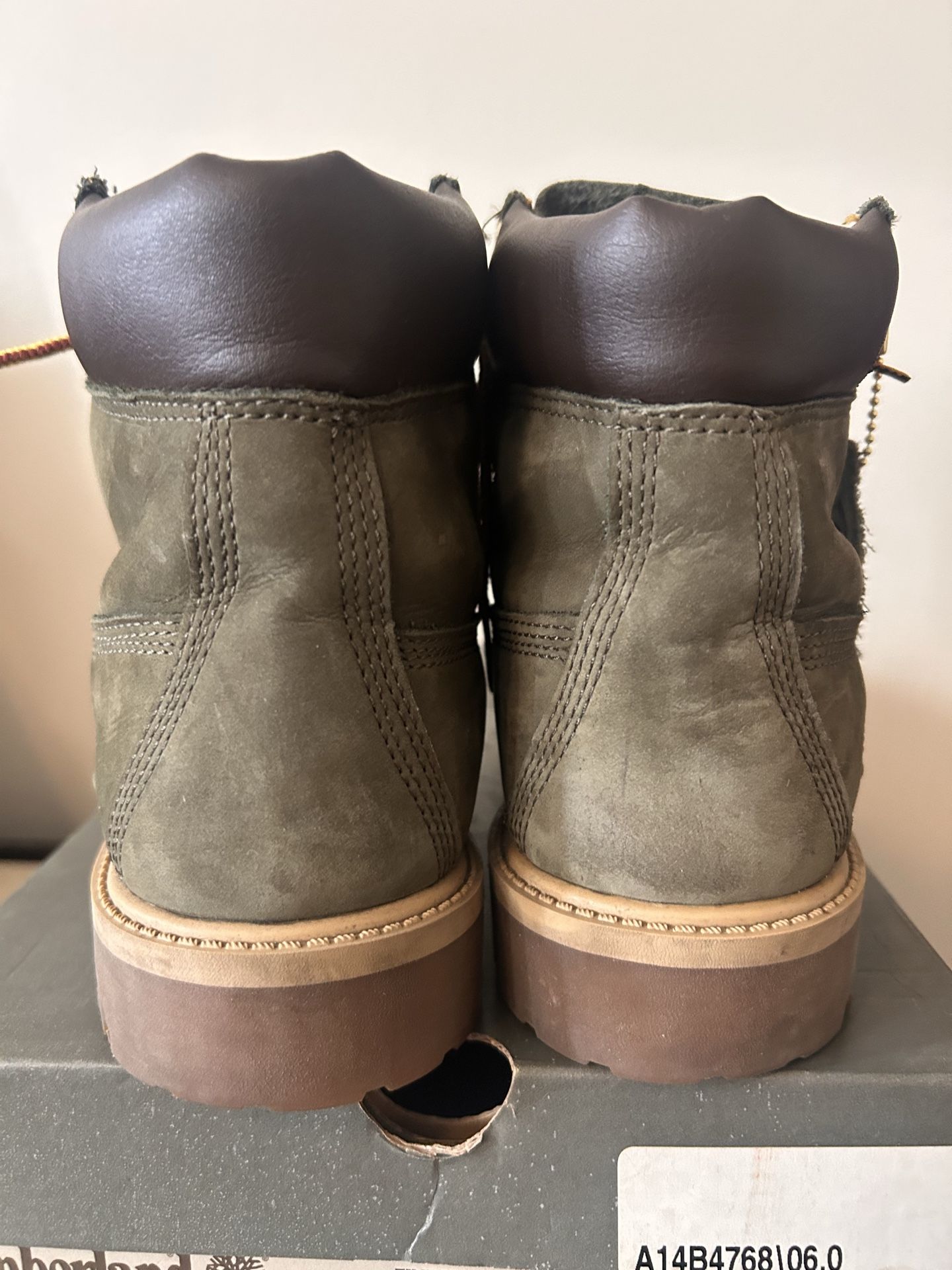 Olive Timberland Boots - Sz 6 - photo 2