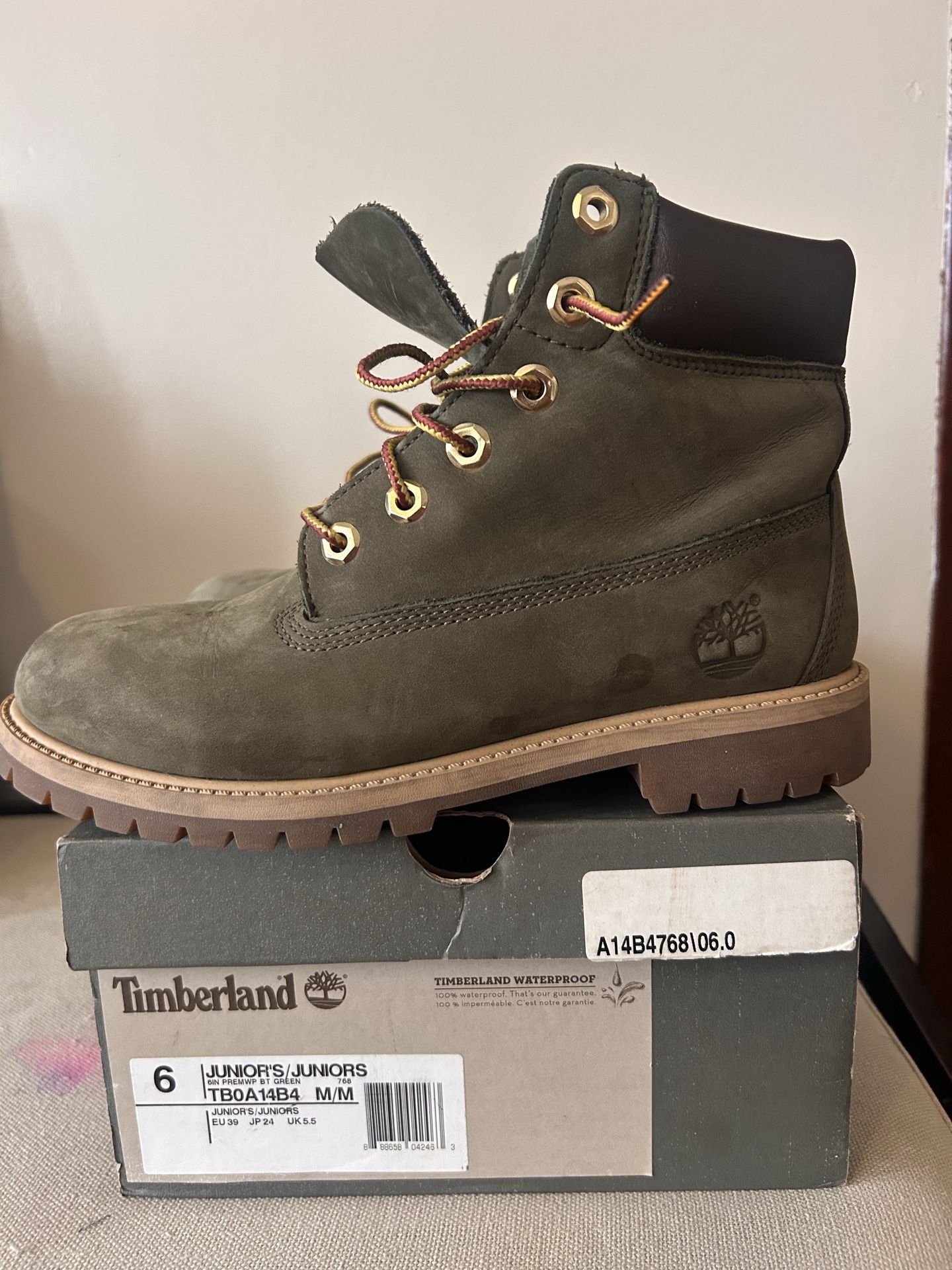 Olive Timberland Boots - Sz 6 - photo 3