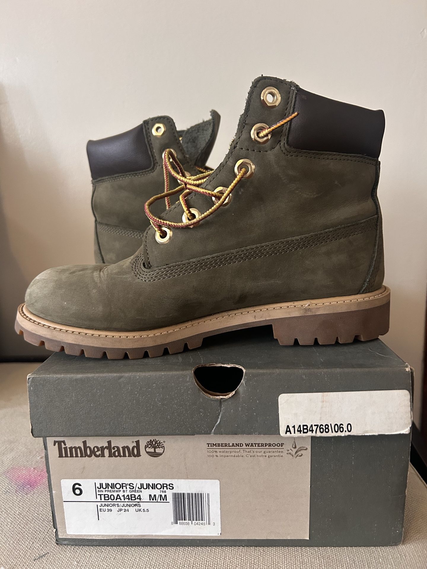 Olive Timberland Boots - Sz 6 - photo 5