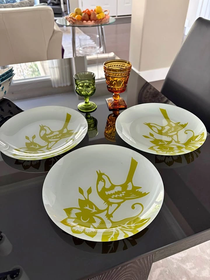 Plates and glasses